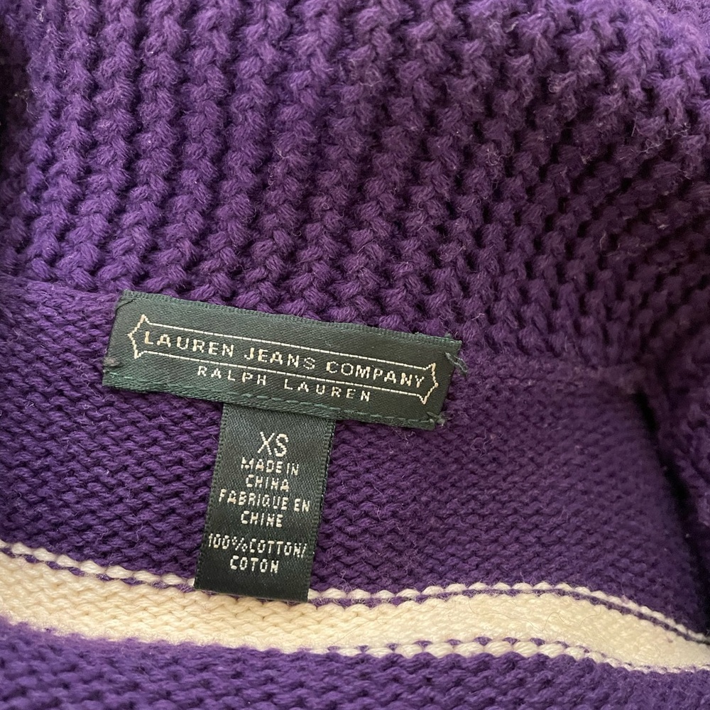 Sweater - Picture 5 of 5